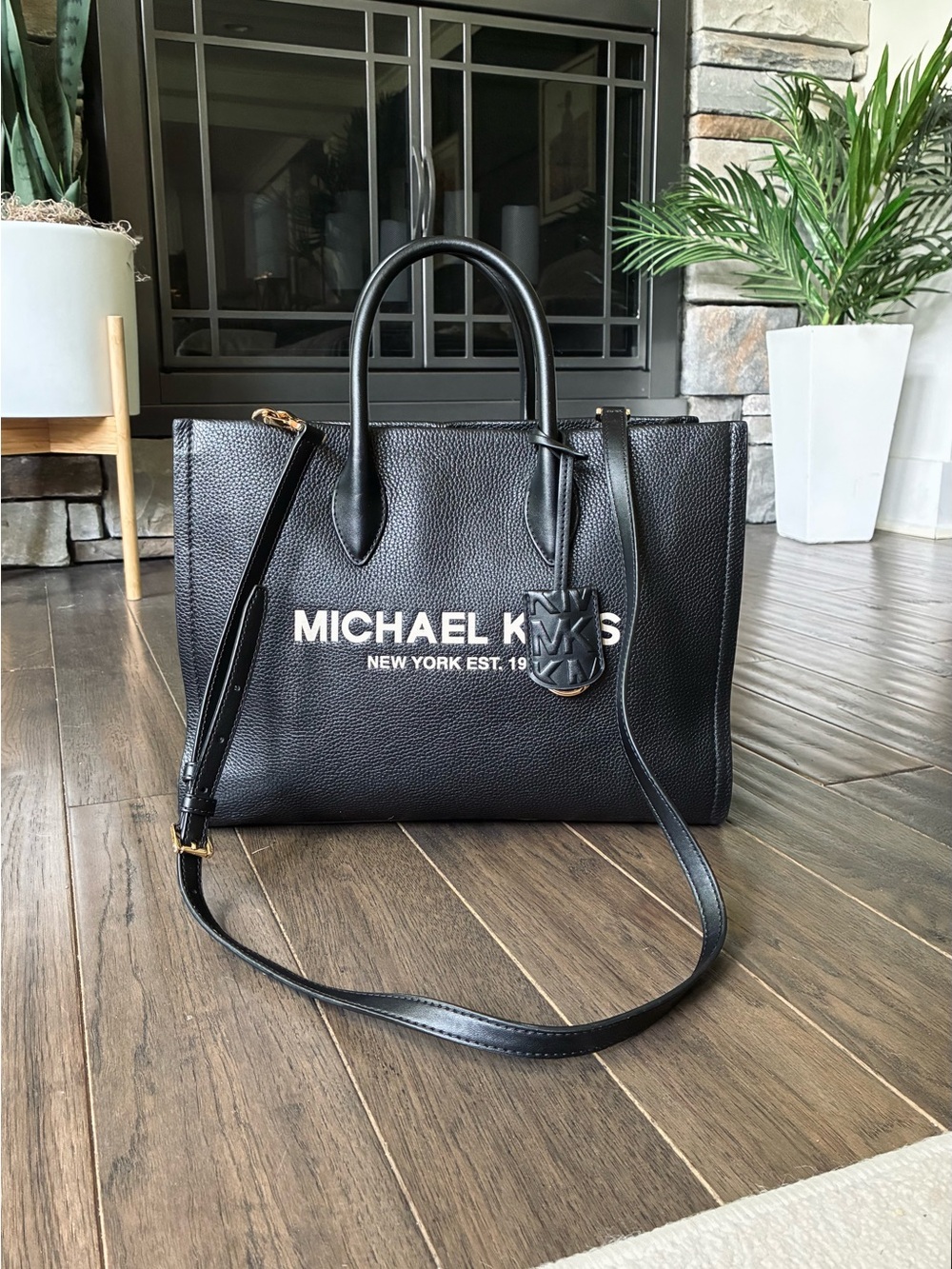 Michael Kors Black Leather Logo Tote Bag NWOT - Picture 13 of 15